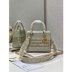 디올 DIOR 레이디 디 라이트 토트 백