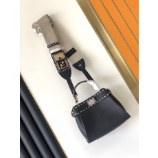 펜디 FENDI Peekaboo 피카부 핸드 백