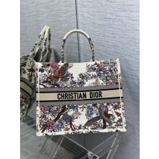 디올 DIOR BOOK 북 토트 백